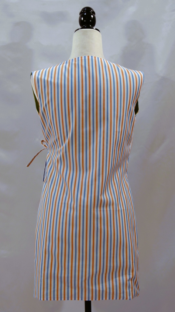BATA PELUQUERA ESPALDA