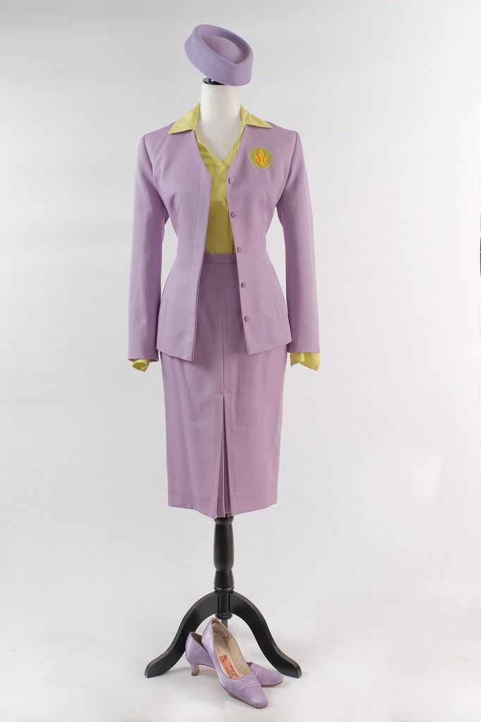 Chaqueta entallada escote pico