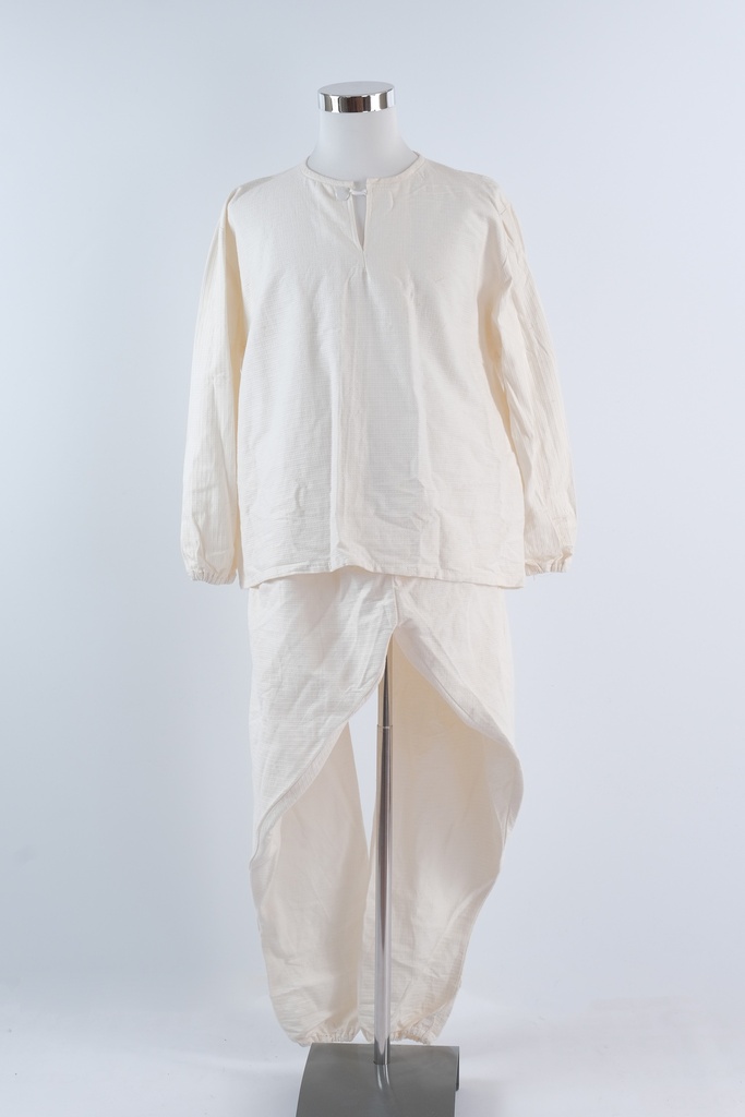 Conjunto camisola y pantalón