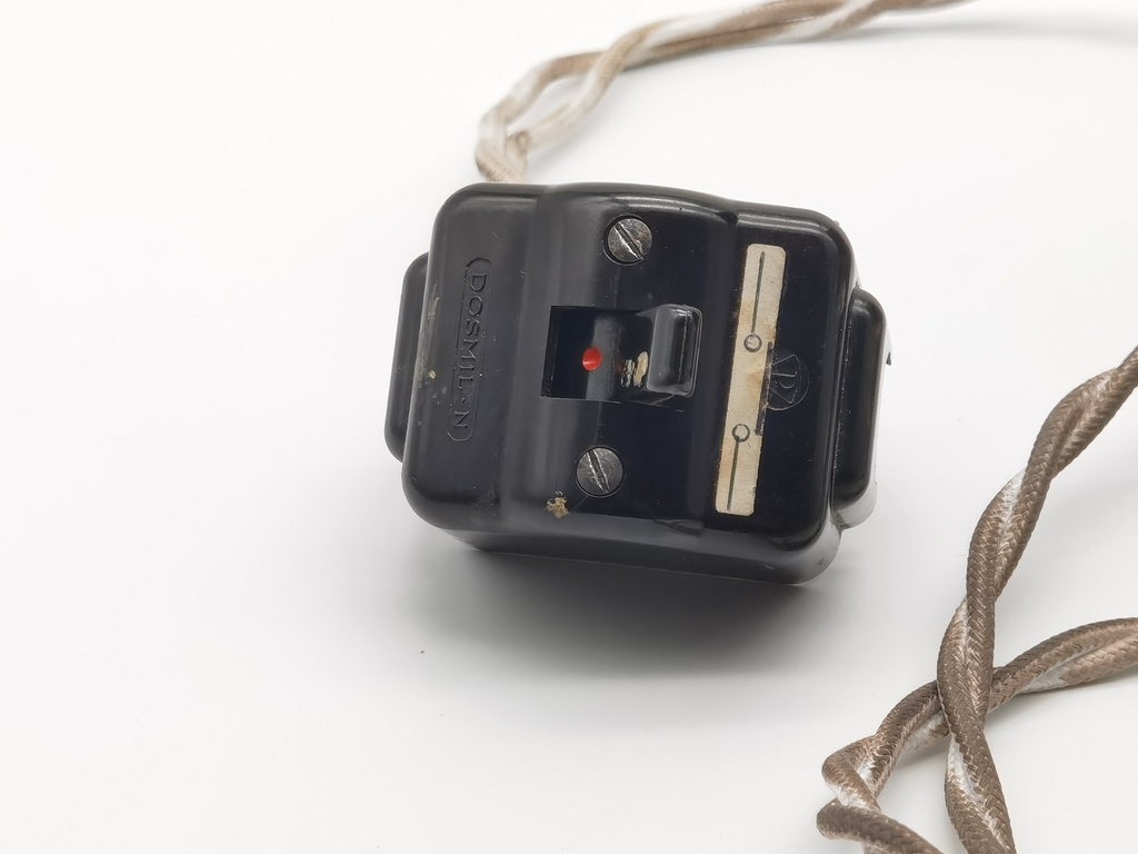Antiguo contador de la luz