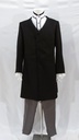 Camisa blanca con bodoques negros