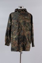 Chaqueta militar con capucha tres cuartos