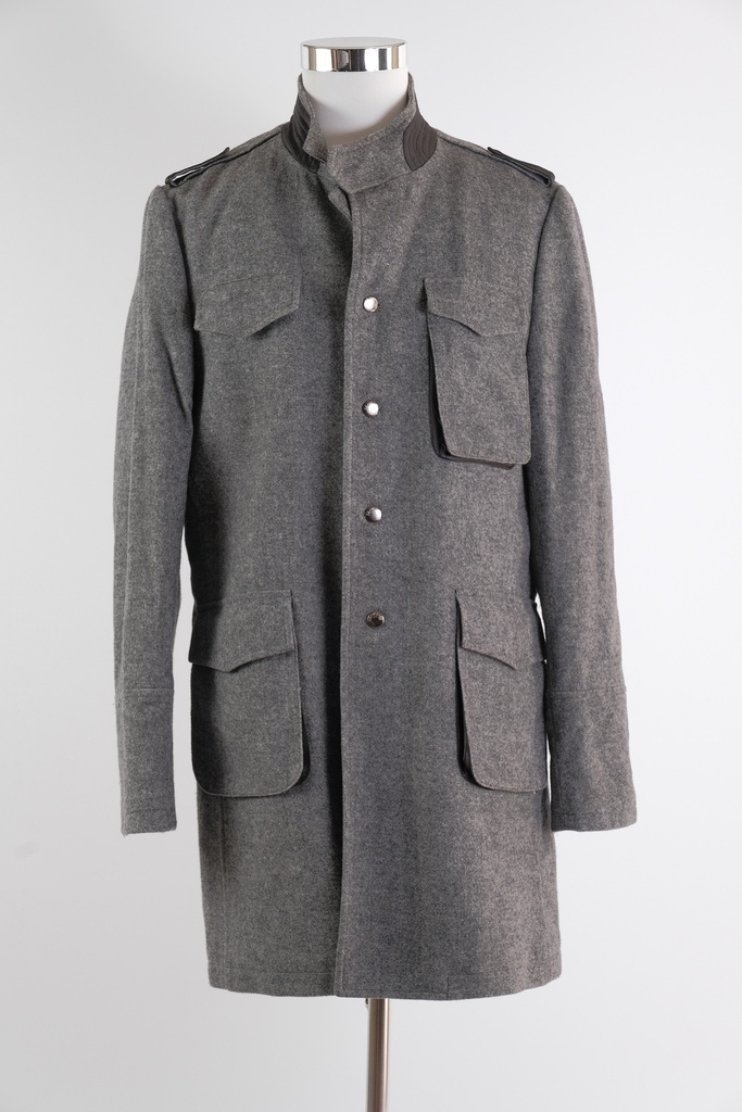 Chaquetón paño gris cuatro bolsillos