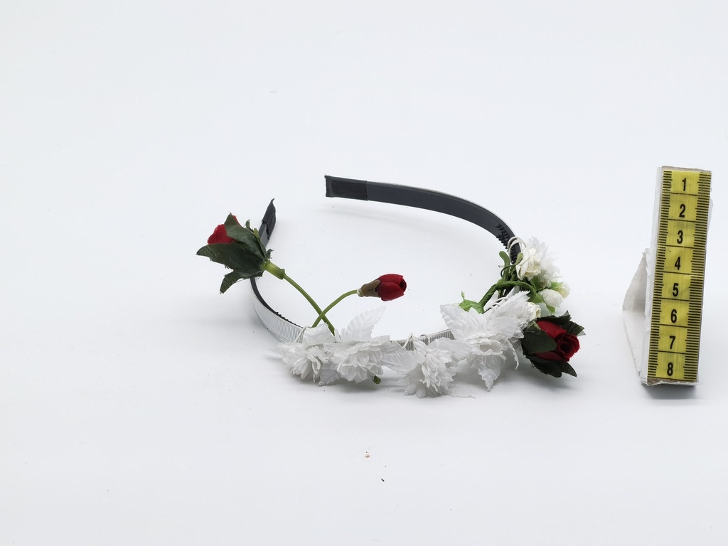 Diadema con flores