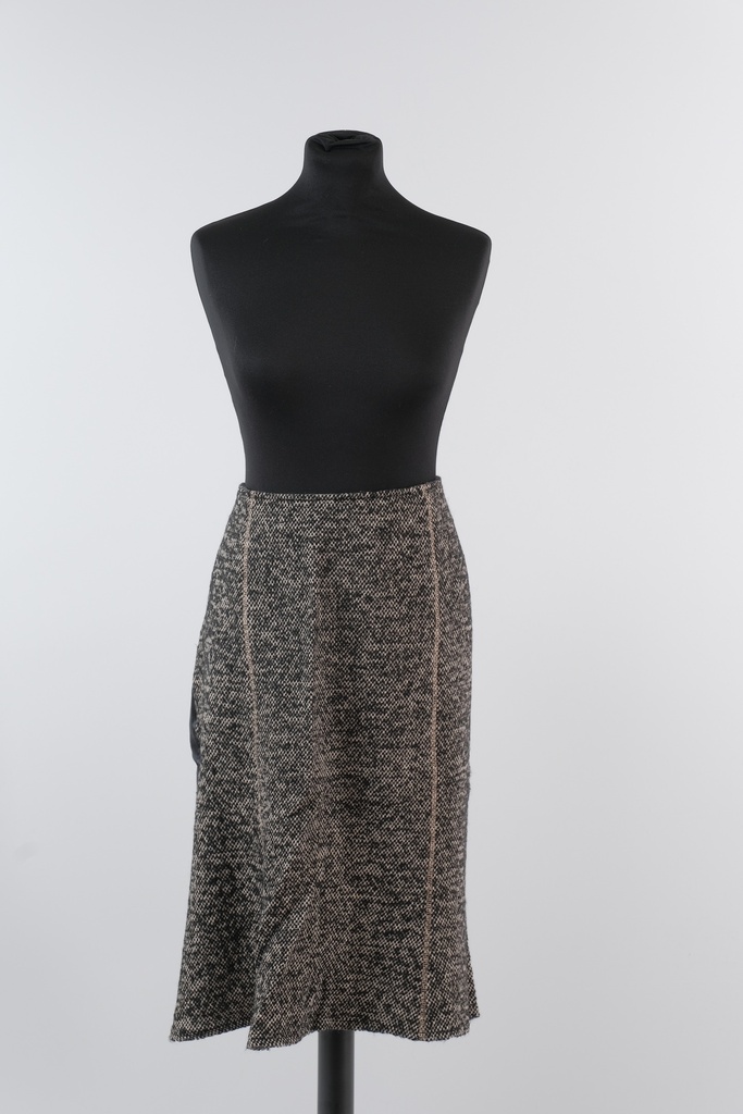 Falda jaspeada blanco y negro con godets