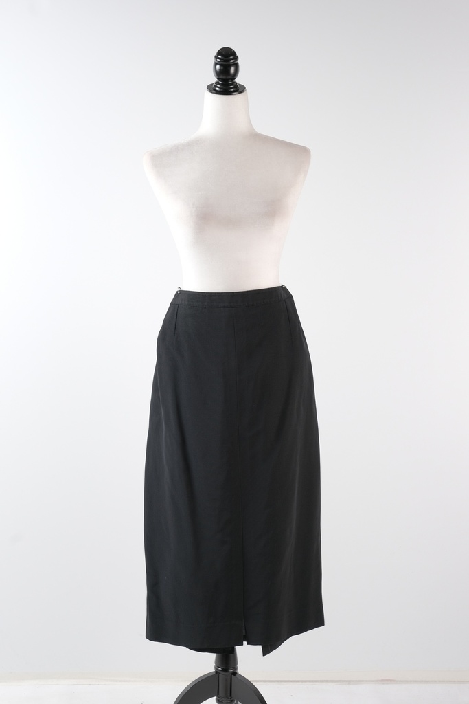 Falda recta negro tejido satinado