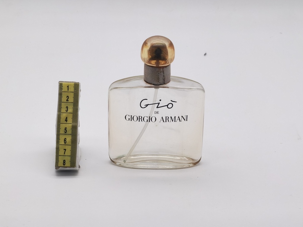 Frasco de perfume Giorgio Armani