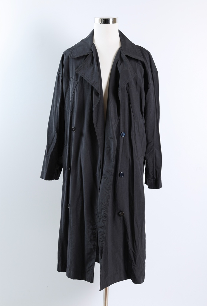 Gabardina negra doble abotonadura