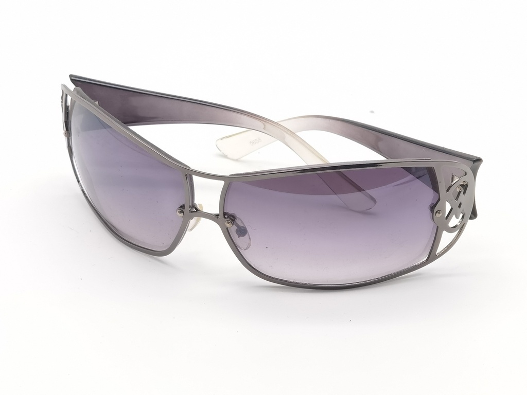 Gafas de sol de metal con cristal morado