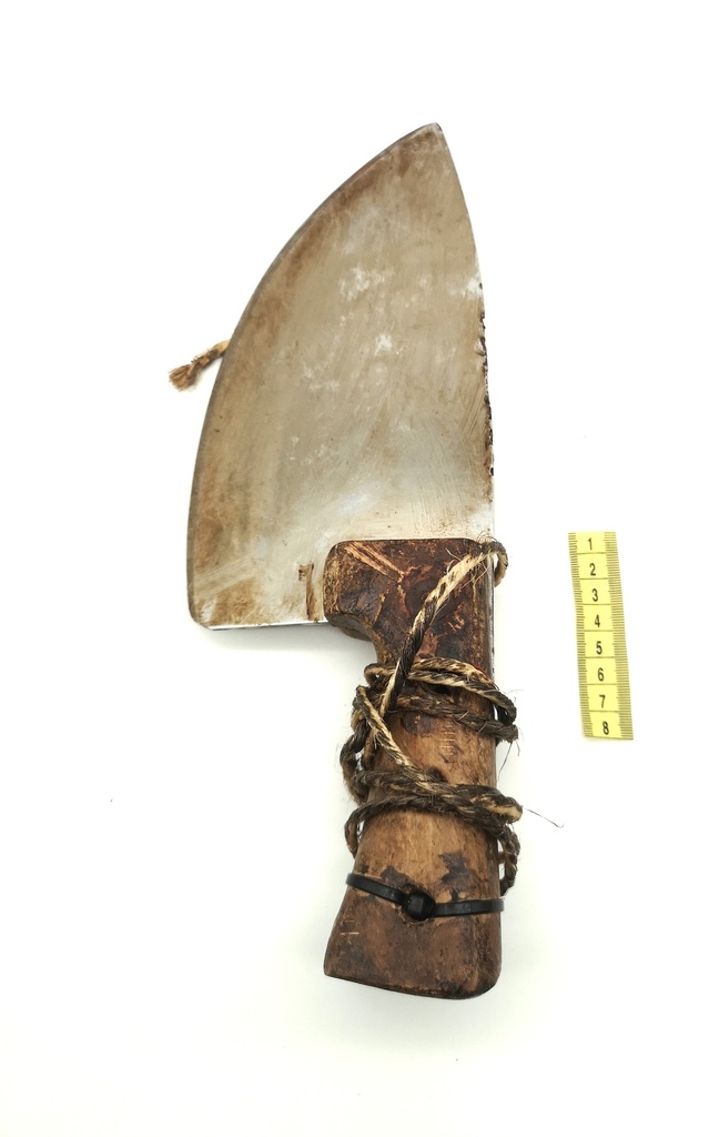 Hacha de cocina (atrezada)