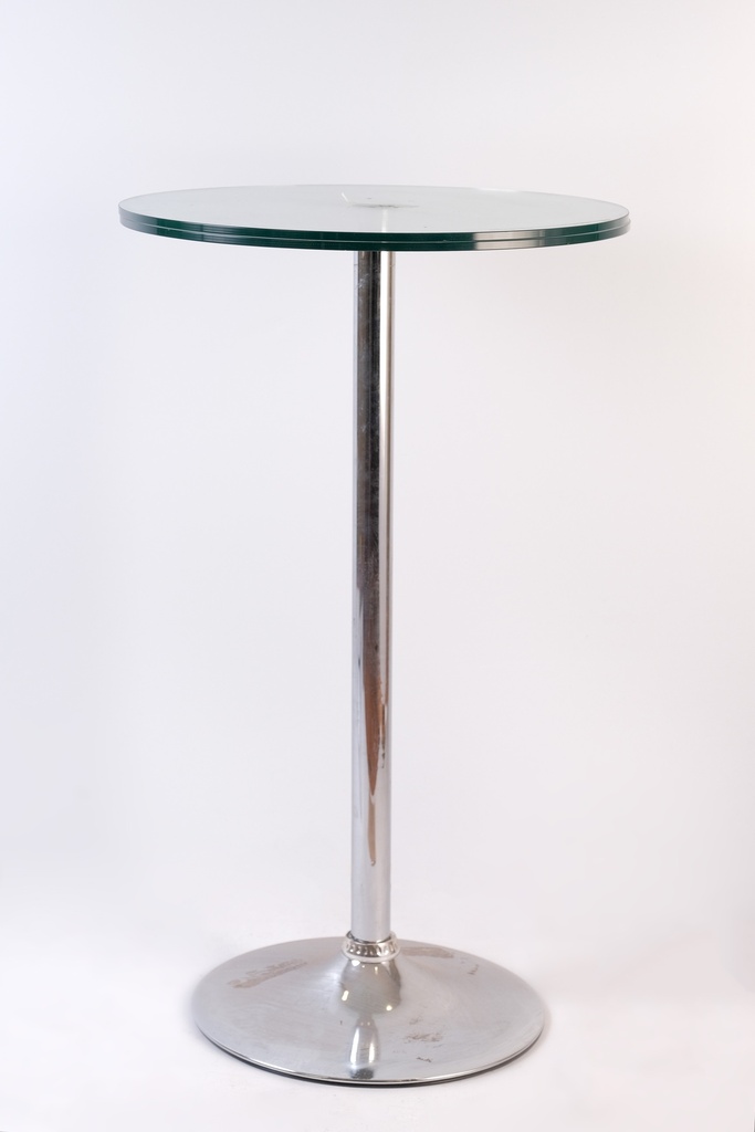 Mesa de cristal y metal