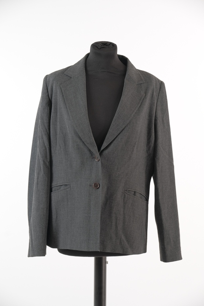 Americana gris oscuro