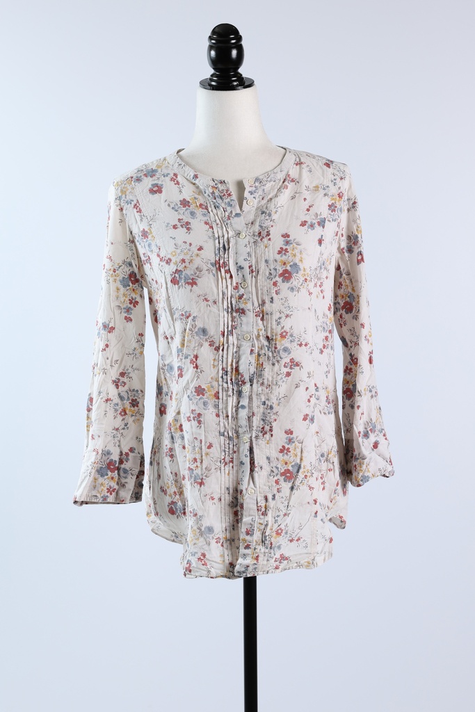 Camisa blanca con flores de colores sin cuello