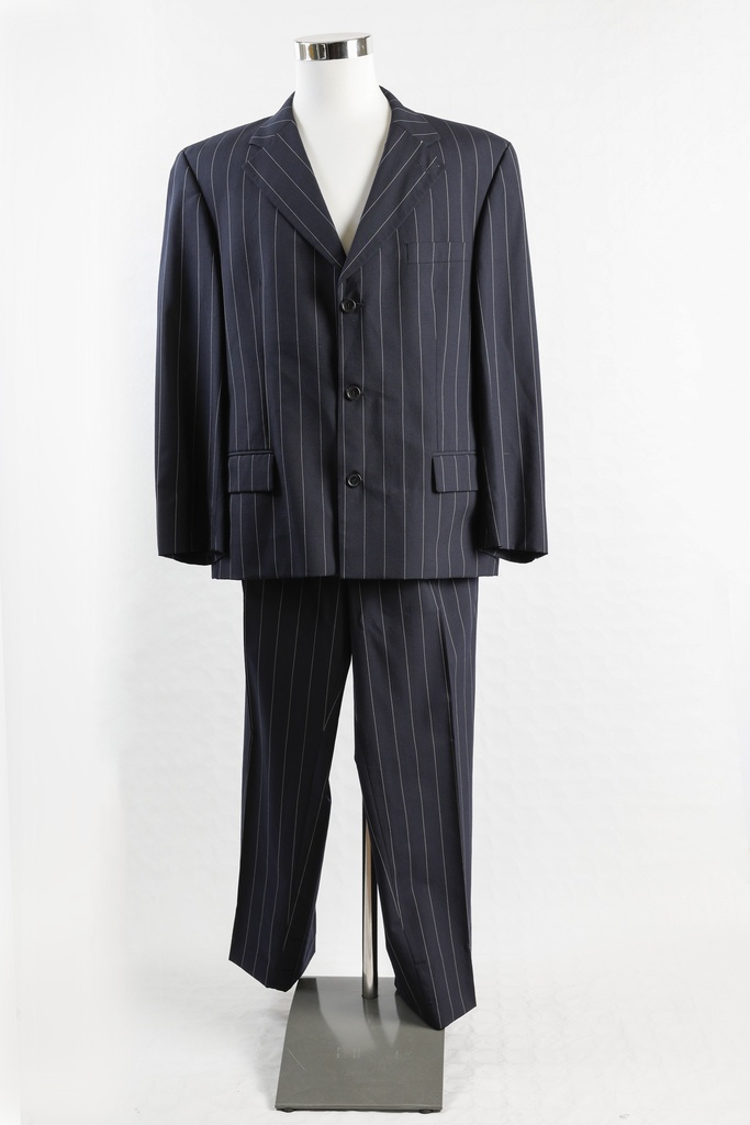 Traje azul marino raya diplomática blanco