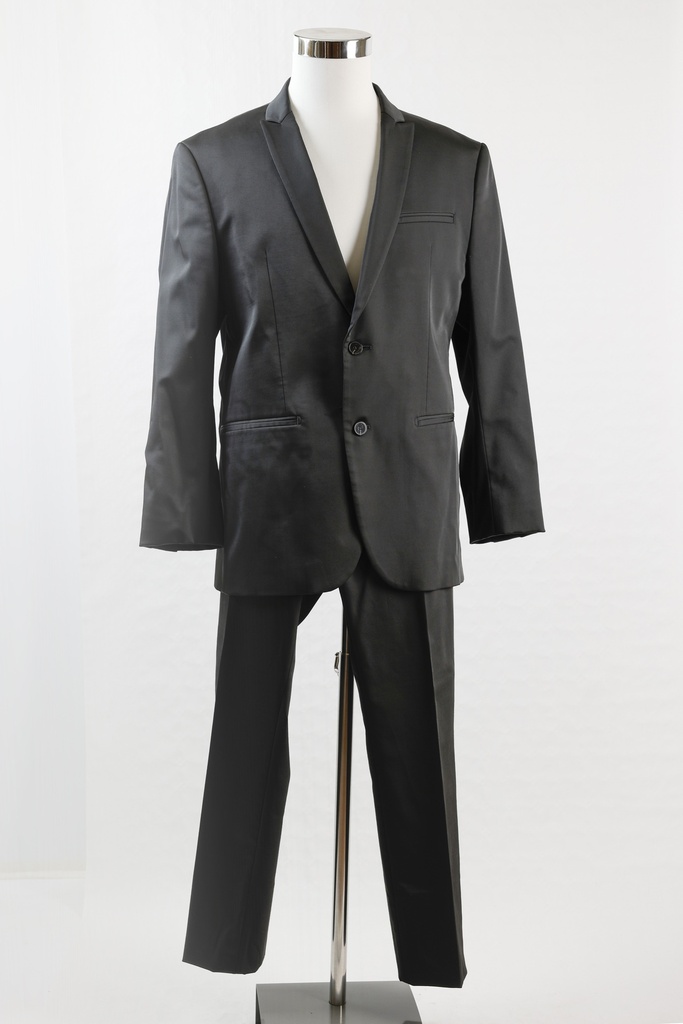 Traje negro americana y pantalón