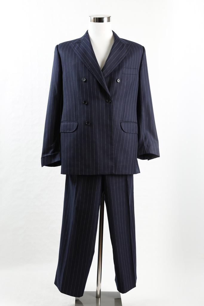 Traje azul marino raya blanco