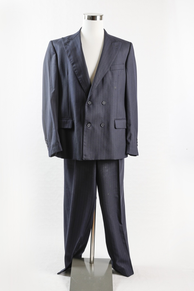 Traje azul marino raya diplomática doble abotonadura