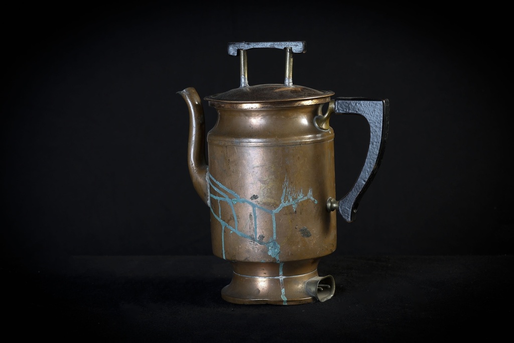 Calentador de cobre para leche antiguo