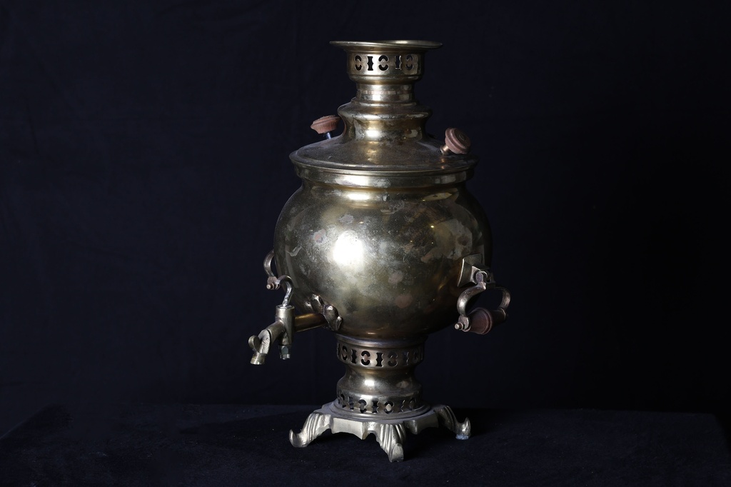 Samovar de metal (anticuario)