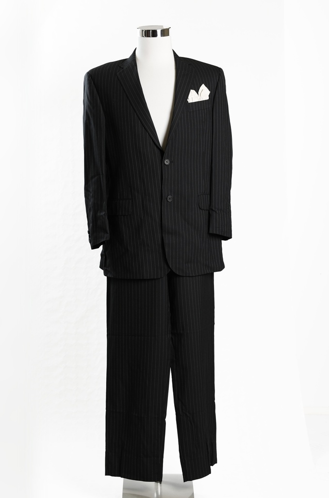 Conjunto chaqueta + pantalón negro raya diplomática
