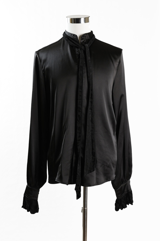 Camisa satén negro manga larga con lazo(D.Ottavio)