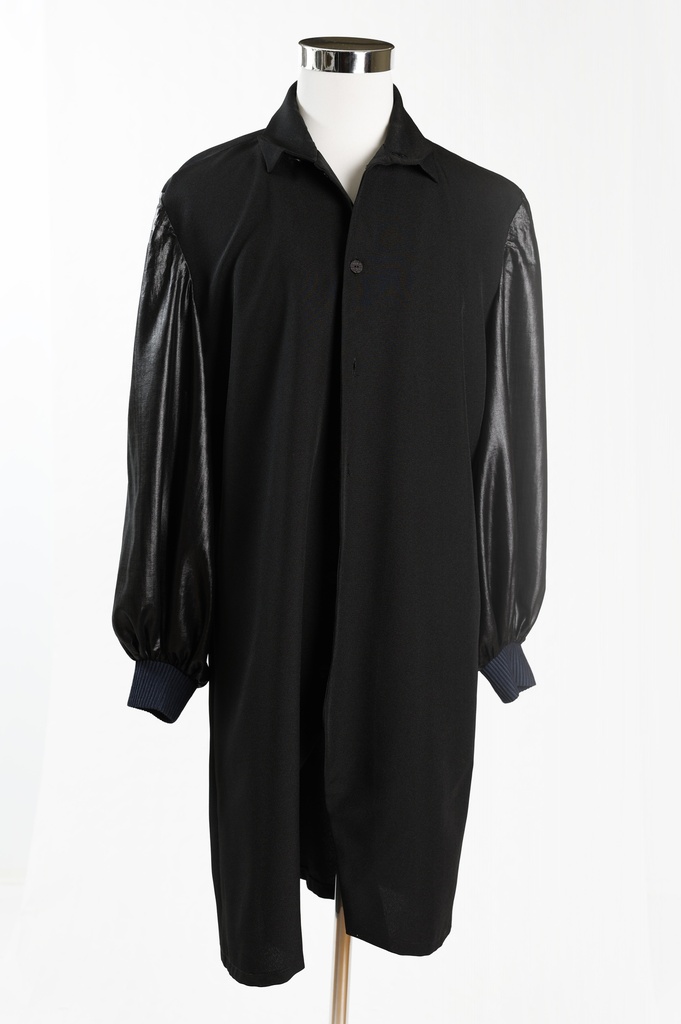 Casaca negro abotonadura delantera mangas brillantes(Bailarines Vogue) (copia)