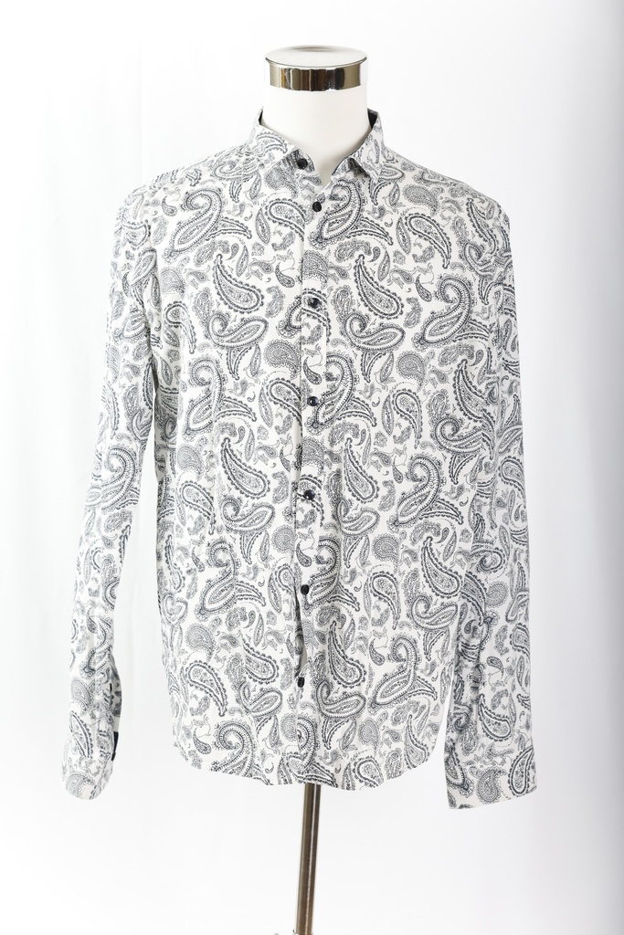 Camisa paisley blanco y negro