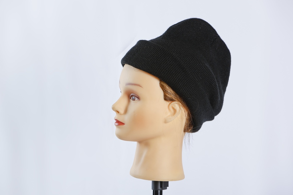 Gorro de punto negro