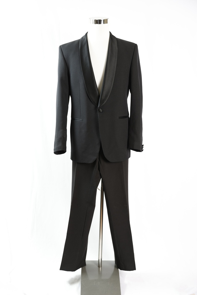 Traje smoking negro