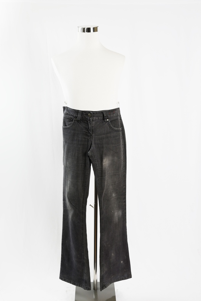 Pantalón vaquero de campana gris oscuro