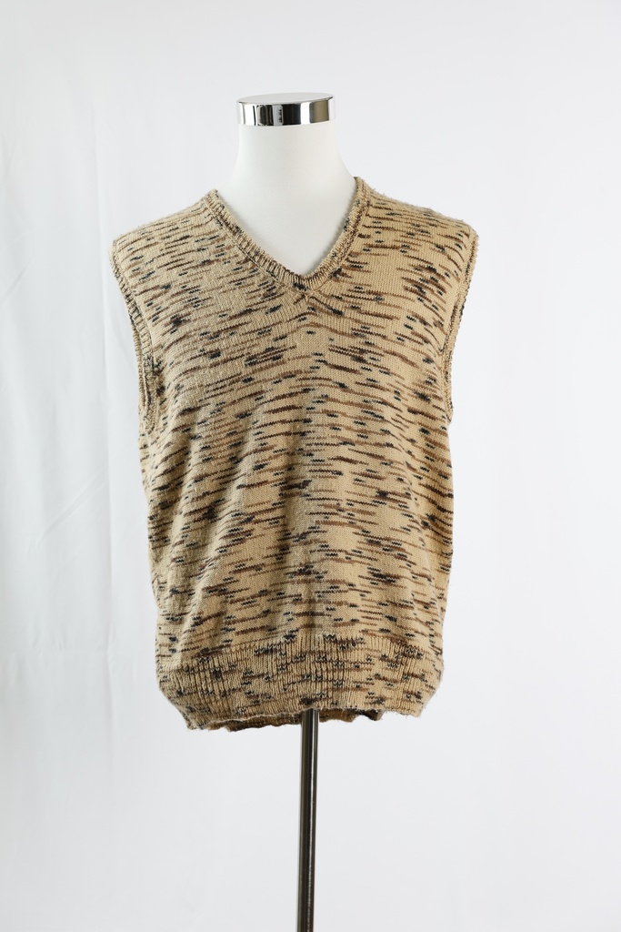 Chaleco punto camel jaspeado cuello pico