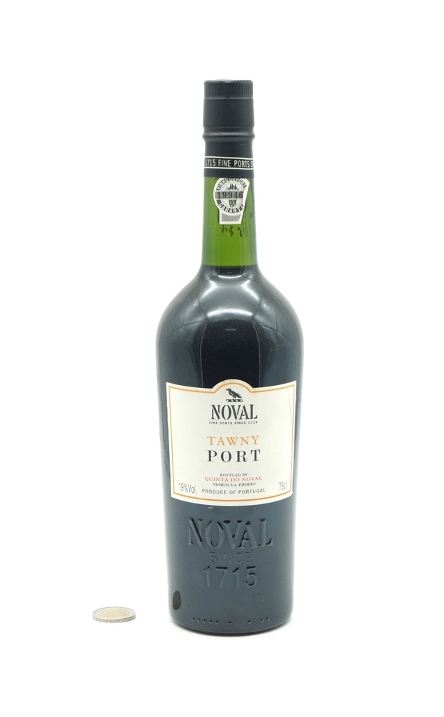 Botella de vino Noval (sin abrir)