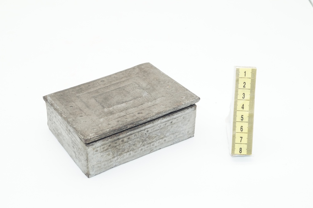 Caja pequeña metalica