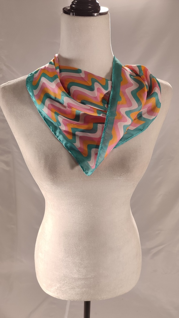 Pañuelo plisado verde y coral (María Baragaño)