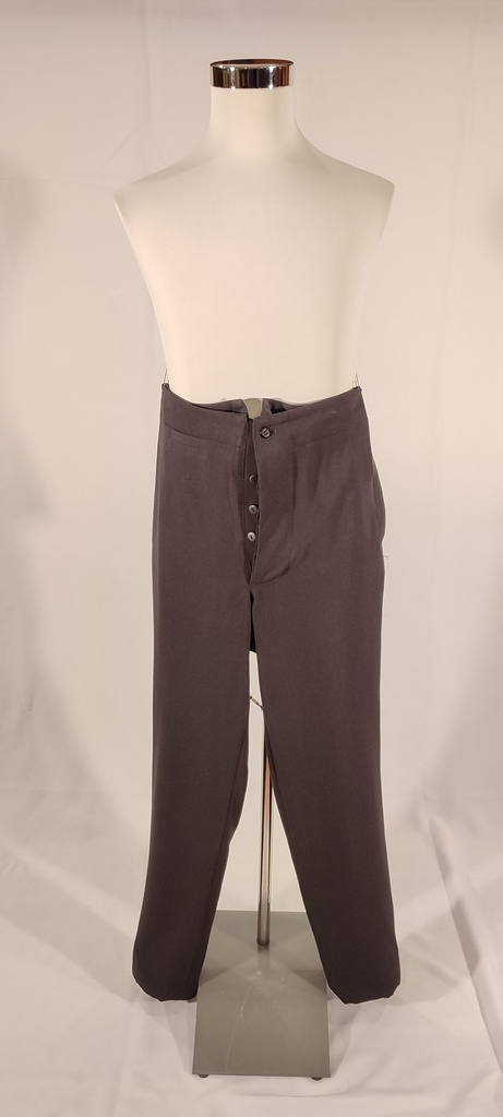 Pantalón negro con trabilla en espalda (Paquiro)
