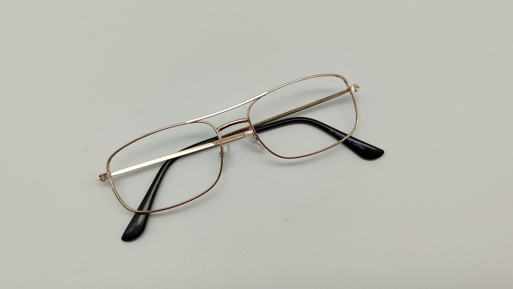 Gafas doradas metálicas