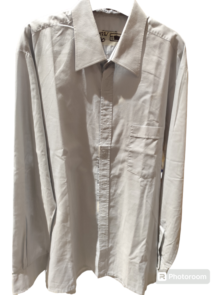 Camisa gris claro
