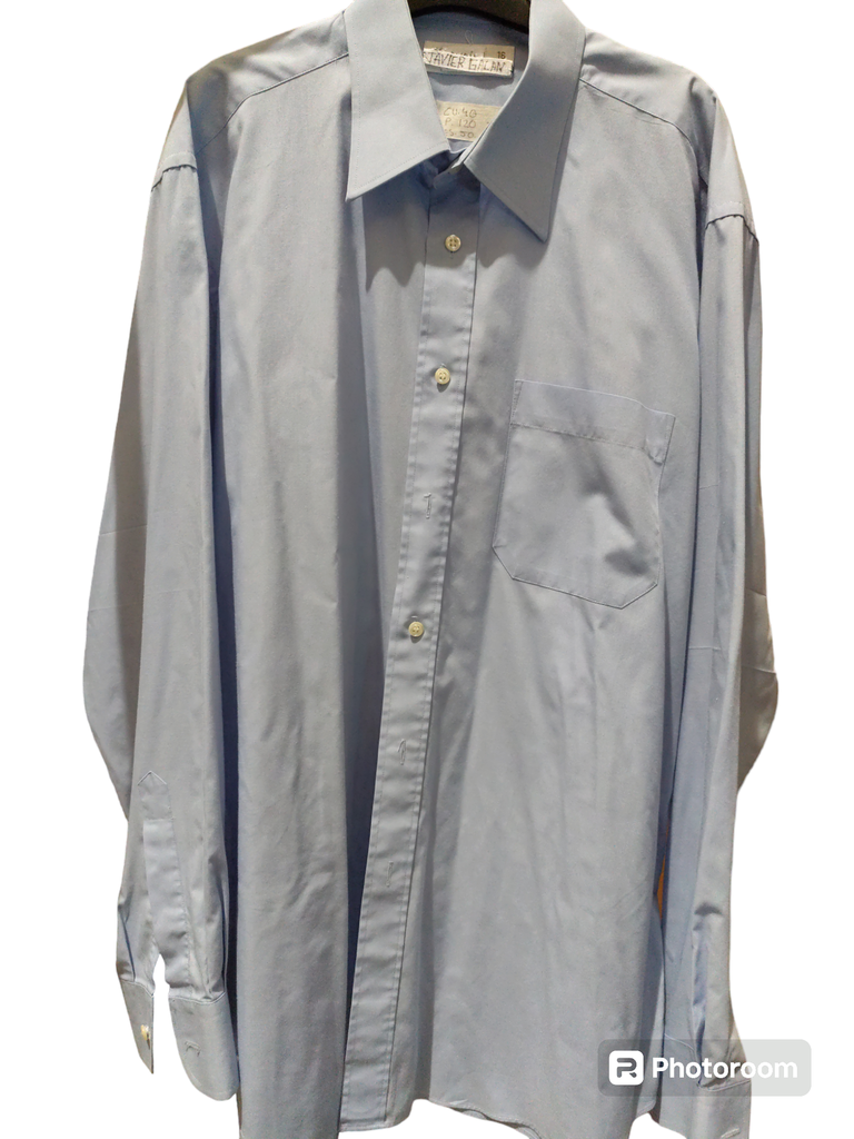 Camisa azul claro