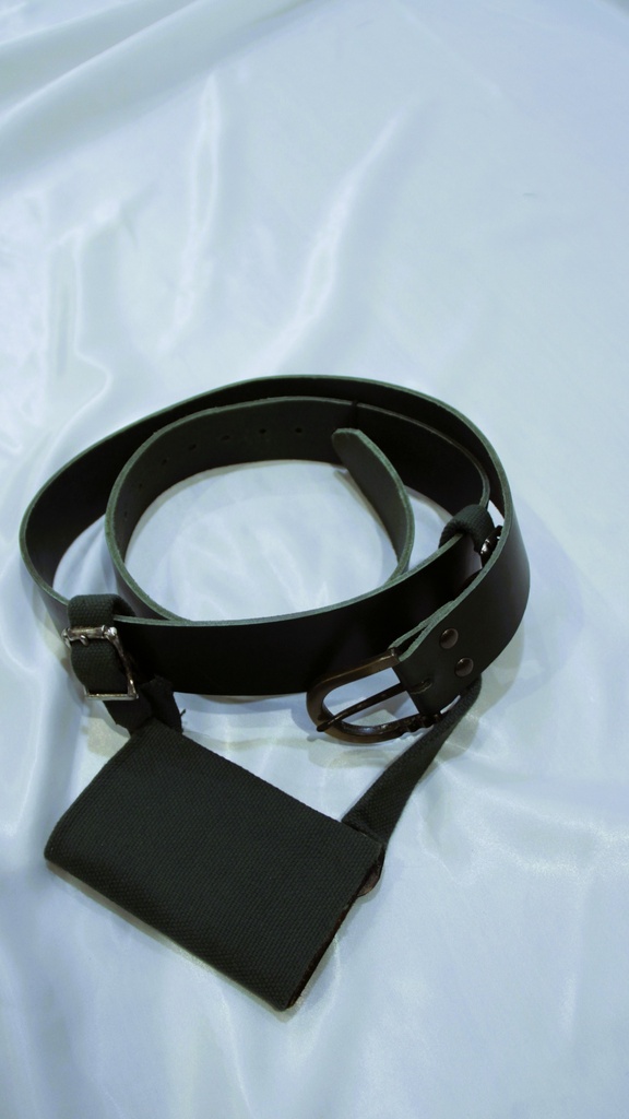 Cinturón con tahalí verde