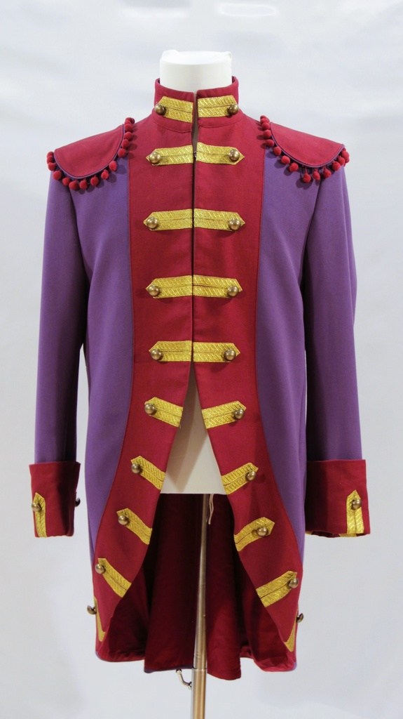 Chaqueta morada y roja militar época