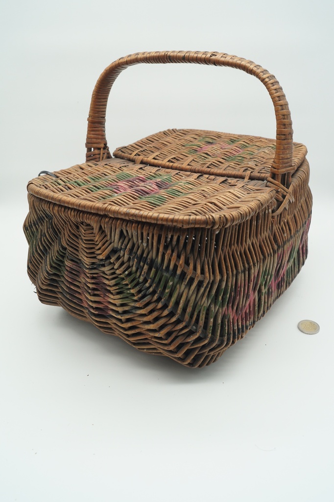 Cesta de mimbre con asa y tapas (picnic)