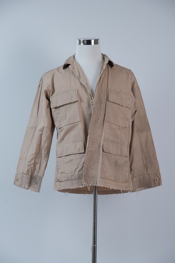 [OP03147] Chaqueta militar camel ambientada