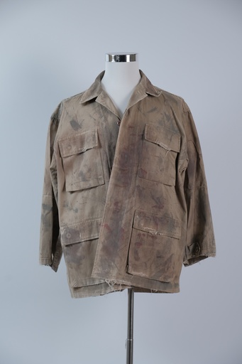 [OP03146] Chaqueta militar caqui ambientada