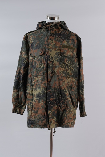 [OP01680] Chaqueta militar con capucha tres cuartos