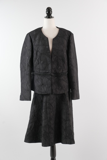 [OP02824] Conjunto chaqueta + falda negro brocado