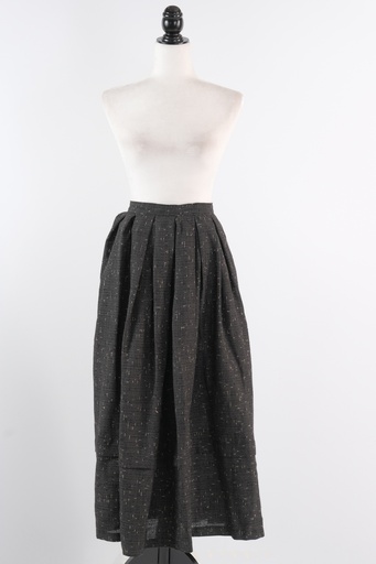 [OP02667] Falda larga vuelo negro pequeños detalles - indumentaria