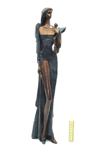[OP00585] Figura de mujer
