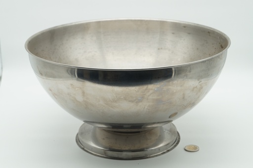 [OP00336] Fuente de metal