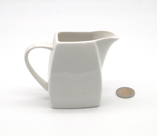 [OP00238] Jarra de leche