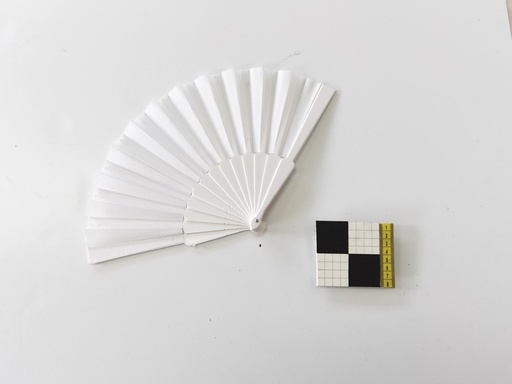 [OP01663] Abanico blanco